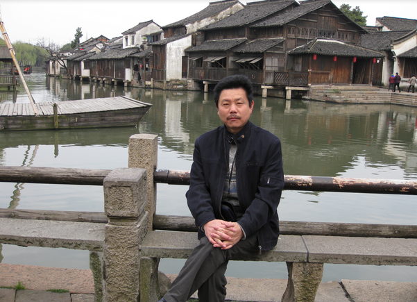 王建强